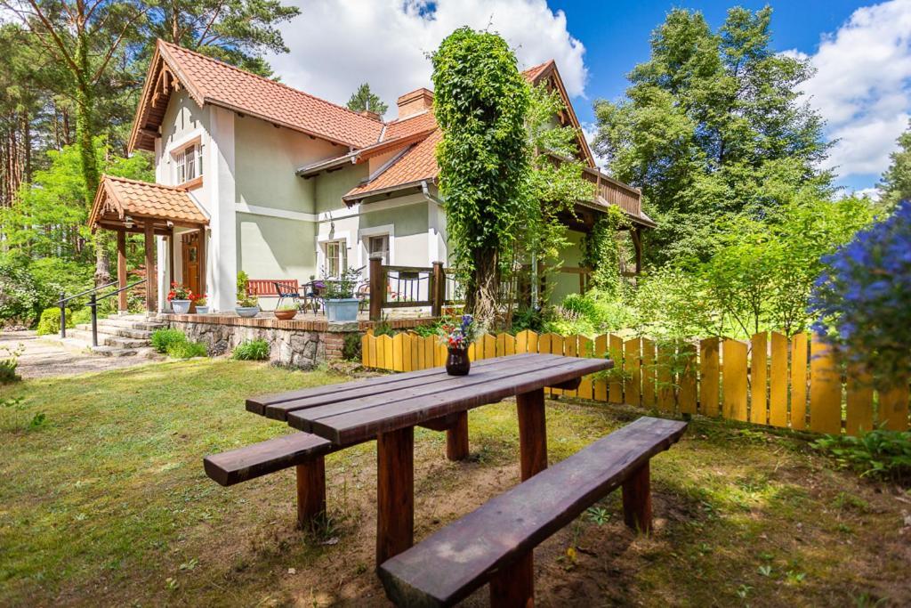 Bed and Breakfast Mazurska Lesniczowka Nowy Zyzdroj Exterior foto